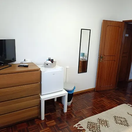 Casa Da Familia Pereira * Corroios